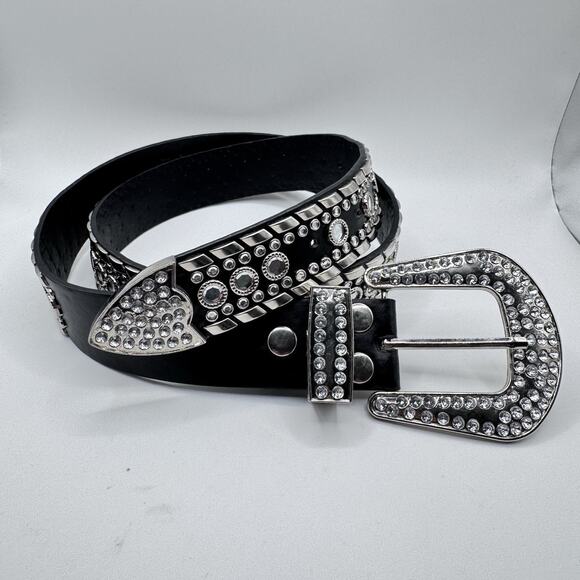 Luxury Diva Rhinestone Bling Cowgirl Fashion Black Belt Size L Missing 1 Stud - Picture 1 of 12